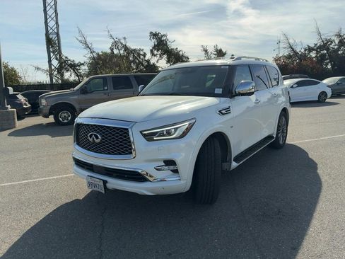 Used 2018 INFINITI QX80 4WD w/ Deluxe Technology Package image 1
