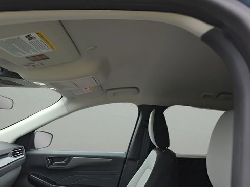 Used 2024 Ford Escape Active w/ Cold Weather Package FWD image 9