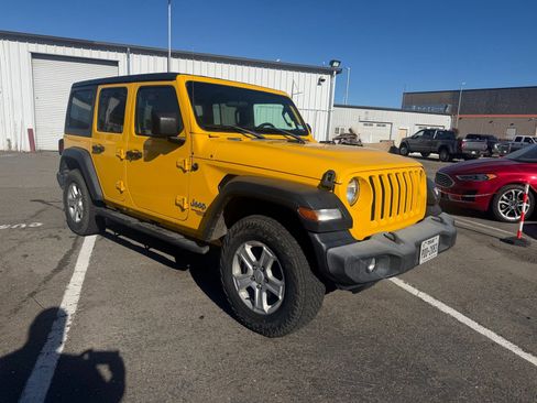 Used 2021 Jeep Wrangler Unlimited Sport AWD/4WD image 7