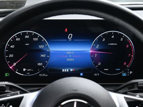 Used 2024 Mercedes-Benz C 300 4MATIC Sedan image 29