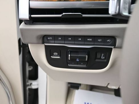 Certified 2025 Cadillac Escalade Premium Luxury Platinum AWD/4WD image 31