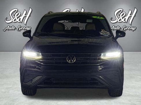 Used 2023 Volkswagen Tiguan SE image 21