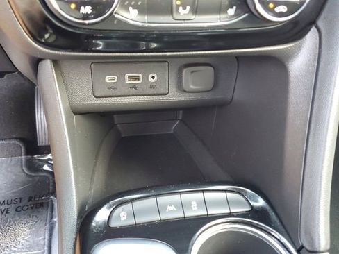 Used 2023 Buick Encore GX Select image 22