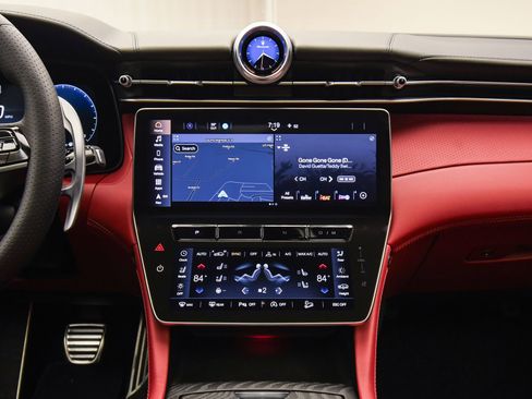 New 2026 Maserati Grecale Modena image 37