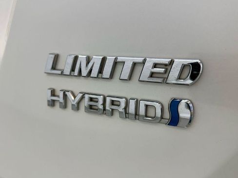 Used 2017 Toyota RAV4 Limited AWD/4WD image 38