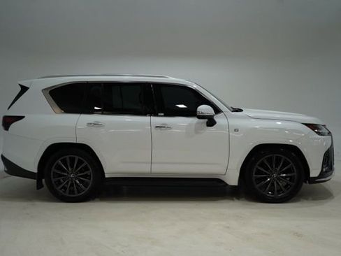 Used 2024 Lexus LX 600 F Sport AWD/4WD image 8