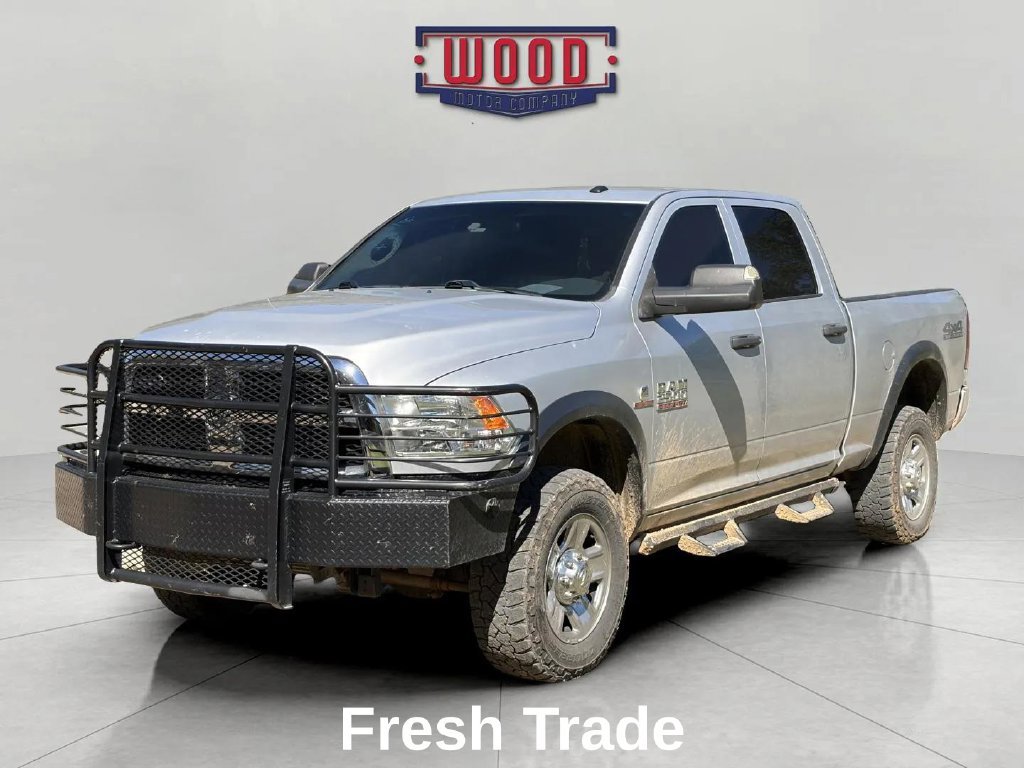 Used 2018 RAM 2500 Tradesman w/ Chrome Appearance Group AWD/4WD image 3