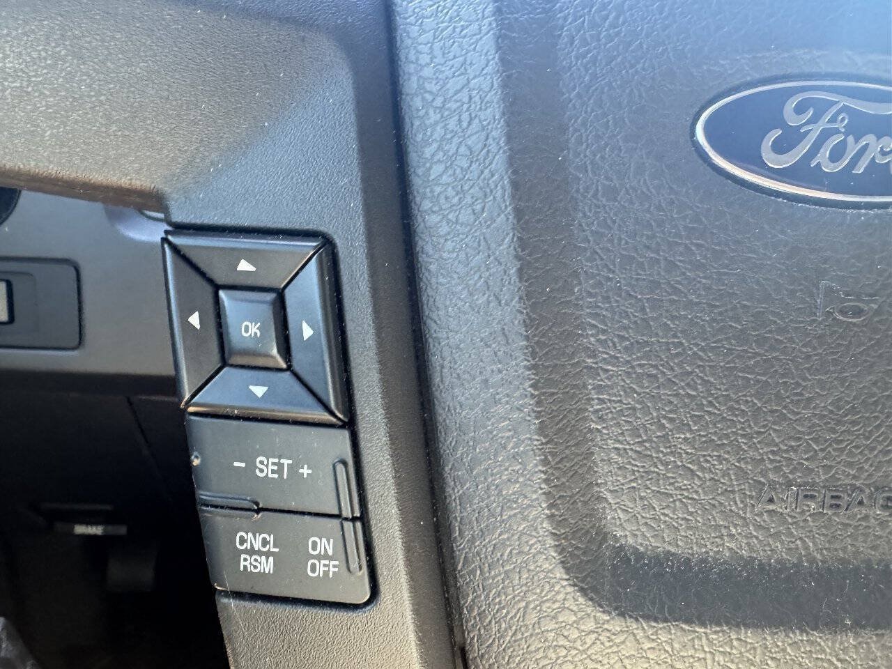 Used 2014 Ford F150 XLT w/ Equipment Group 302A Luxury AWD/4WD image 33