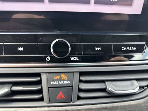 Used 2023 Nissan Altima 2.5 SL FWD image 14