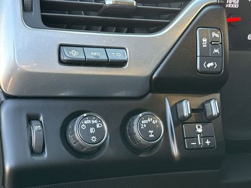 Used 2018 Chevrolet Tahoe Premier image 25