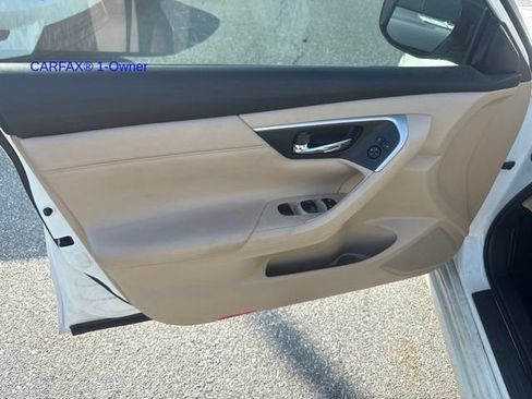 Used 2015 Nissan Altima 2.5 SV w/ Convenience Package FWD image 19