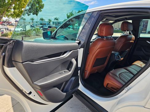 Used 2022 Maserati Levante GT image 18