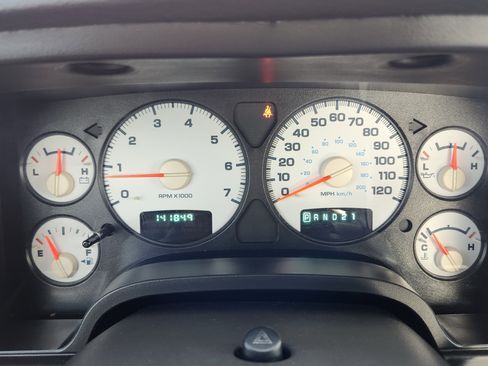 Used 2005 Dodge Ram 1500 Truck ST image 15