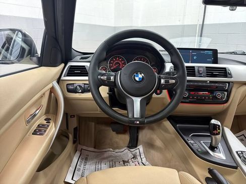 Used 2016 BMW 320i xDrive Sedan AWD/4WD image 17