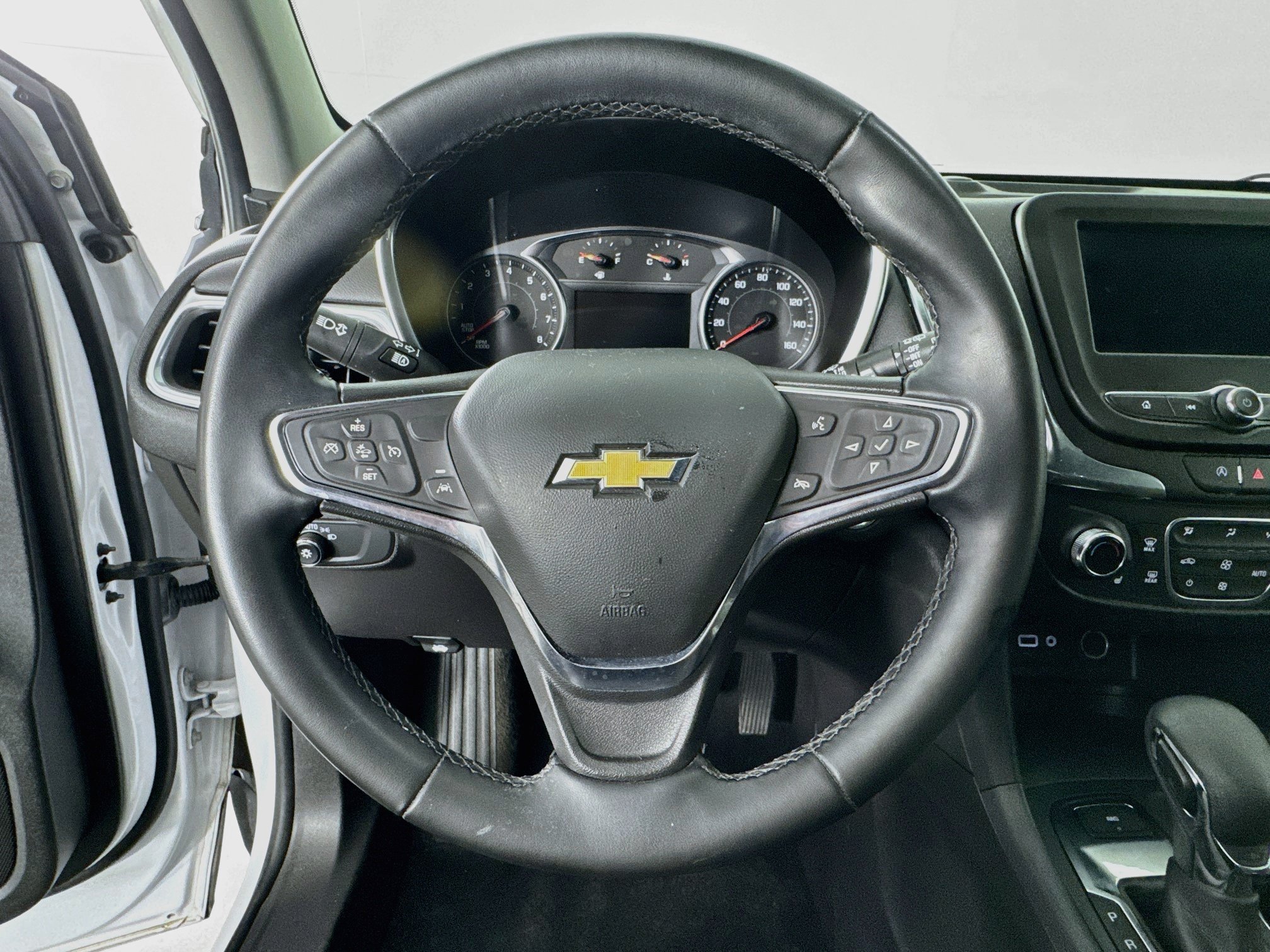 Used 2024 Chevrolet Equinox LT AWD/4WD image 11