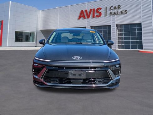 Used 2025 Hyundai Sonata SEL FWD image 2