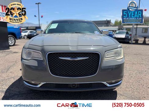 Used 2019 Chrysler 300 Limited w/ Safetytec Plus Group RWD image 2