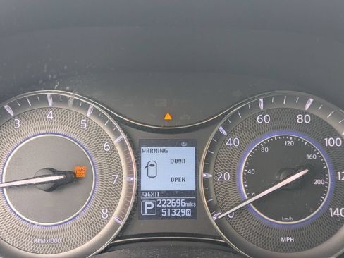 Used 2014 INFINITI QX80 4WD w/ Deluxe Touring Package image 21