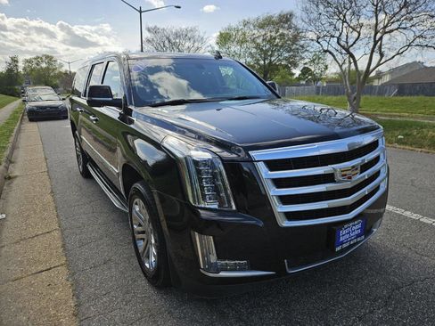 Used 2019 Cadillac Escalade ESV 4WD image 7