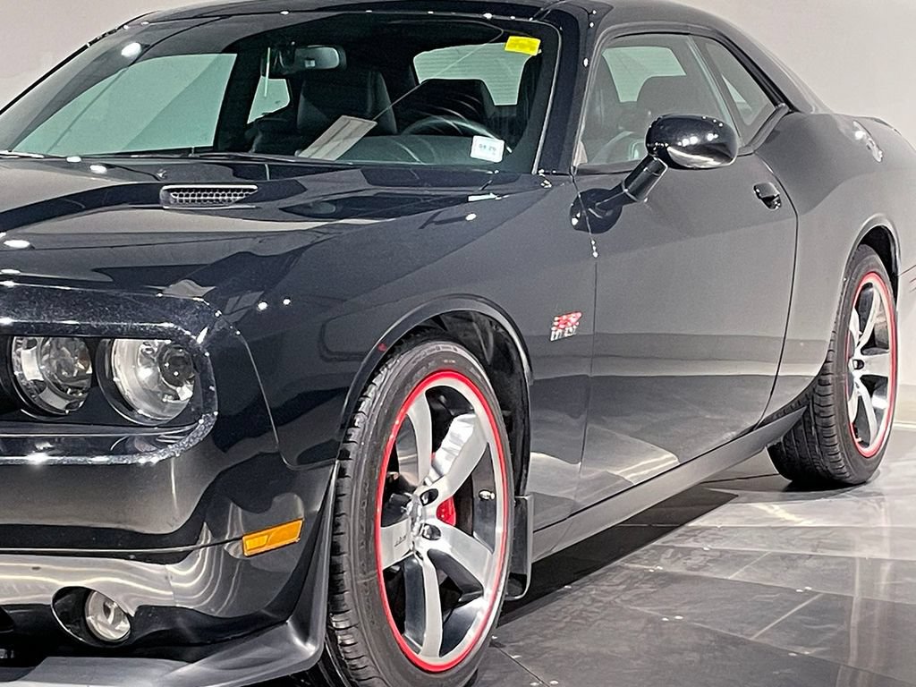 Used 2013 Dodge Challenger SRT8 w/ Harman Kardon Audio Group RWD image 12