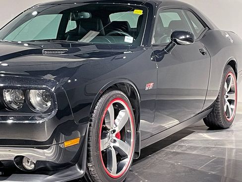 Used 2013 Dodge Challenger SRT8 w/ Harman Kardon Audio Group RWD image 12