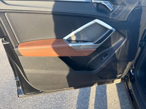 Used 2020 Audi Q3 2.0T Premium w/ Convenience Package image 11