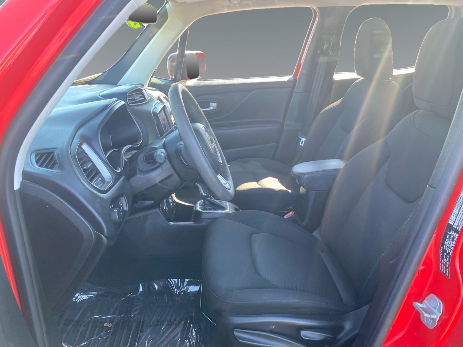 Used 2023 Jeep Renegade Latitude AWD/4WD image 9