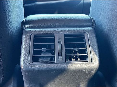 Used 2020 Mitsubishi Outlander ES image 27