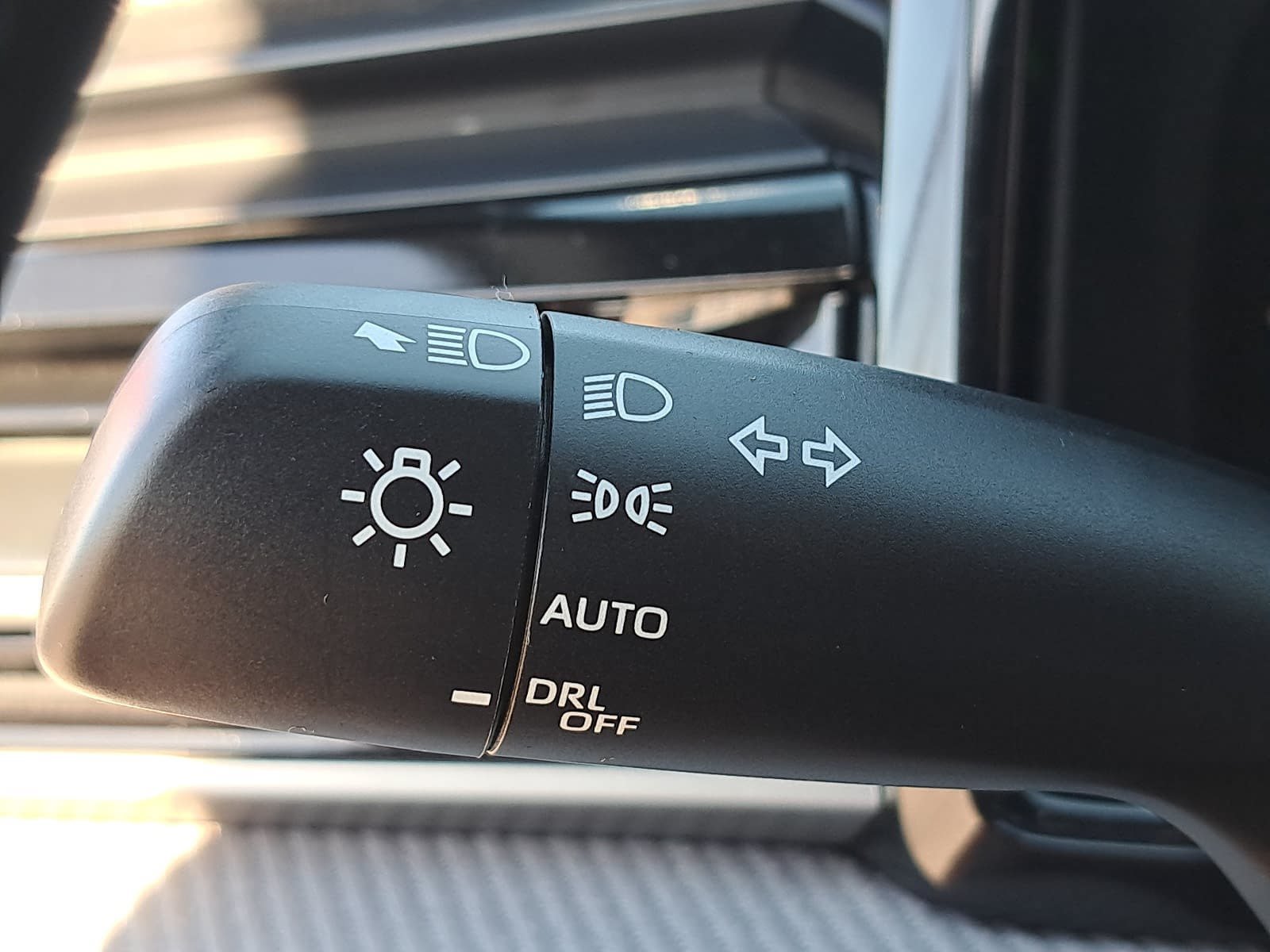 Used 2026 Toyota Camry SE FWD image 27