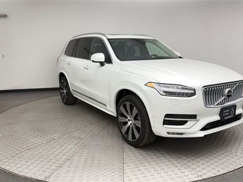 Certified 2024 Volvo XC90 B6 Ultimate image 8