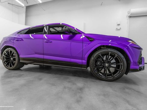 Used 2022 Lamborghini Urus AWD/4WD image 5
