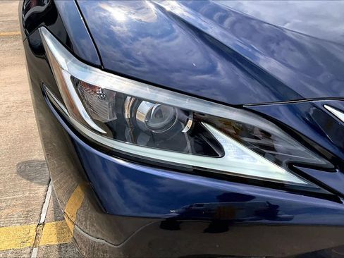 Used 2019 Lexus ES 350 w/ Accessory Package 2 FWD image 27