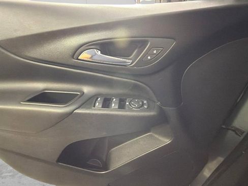 Used 2023 Chevrolet Equinox LT FWD image 24