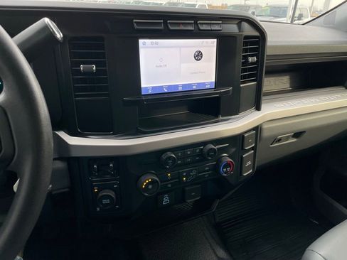 Used 2023 Ford F250 XL w/ FX4 Off-Road Package AWD/4WD image 10