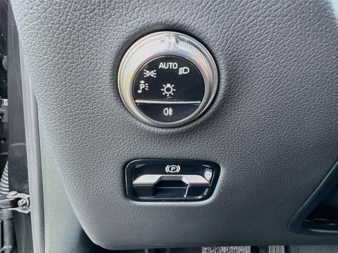 Certified 2026 Mercedes-Benz GLC 300 4MATIC image 32
