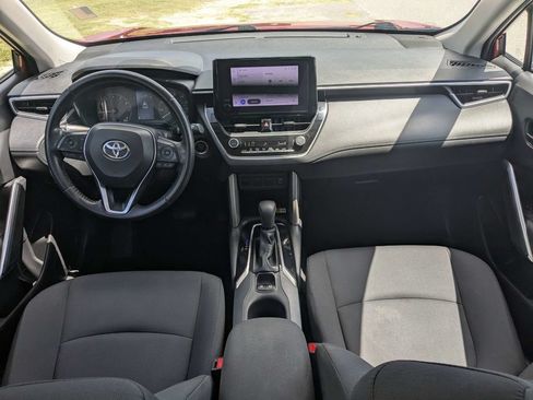 Used 2023 Toyota Corolla Cross LE FWD image 14