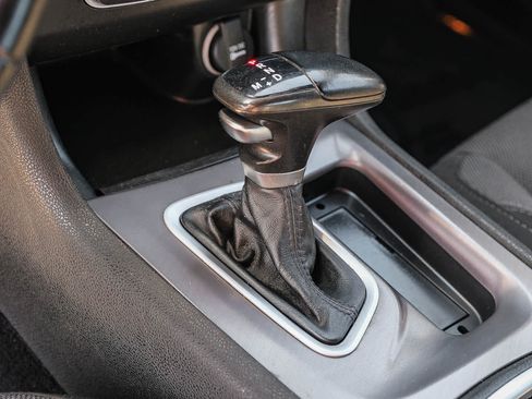 Used 2022 Dodge Charger SXT RWD image 22