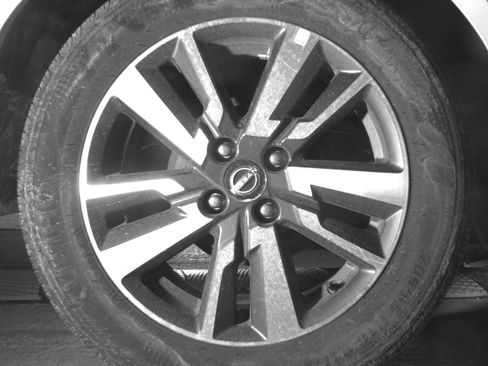 Used 2025 Nissan Versa SV image 15