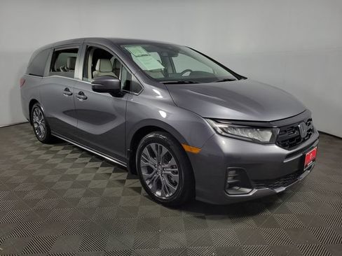 Used 2025 Honda Odyssey Touring image 1
