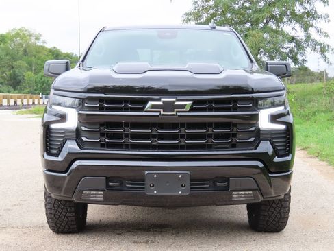 Certified 2024 Chevrolet Silverado 1500 LT Trail Boss w/ Convenience Package II AWD/4WD image 4