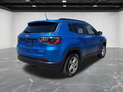 Used 2024 Jeep Compass Latitude AWD/4WD image 5