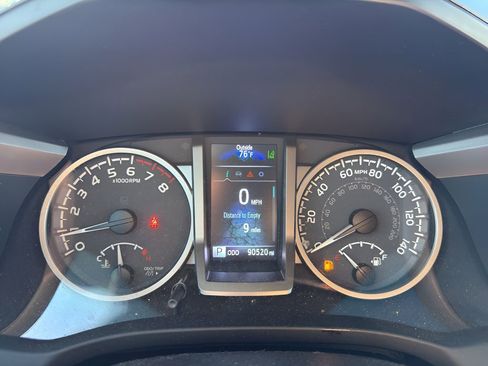 Used 2021 Toyota Tacoma SR5 image 12