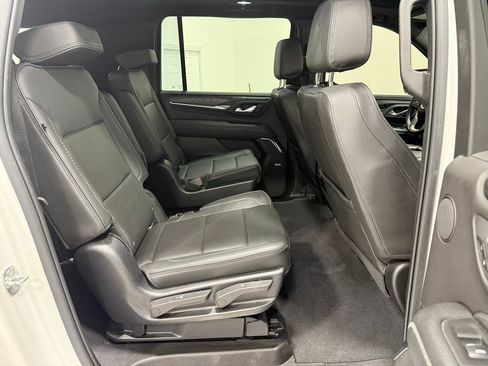 Used 2022 GMC Yukon XL Denali image 33