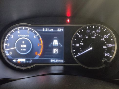 Used 2018 Nissan Kicks SV image 23