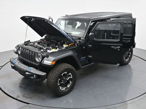 Used 2025 Jeep Wrangler Unlimited Rubicon 4xe w/ Steel Bumper Group AWD/4WD image 37