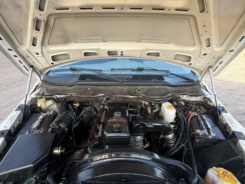 Used 2006 Dodge Ram 2500 Truck SLT image 16