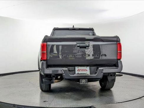 Used 2024 Toyota Tacoma TRD Sport RWD image 7