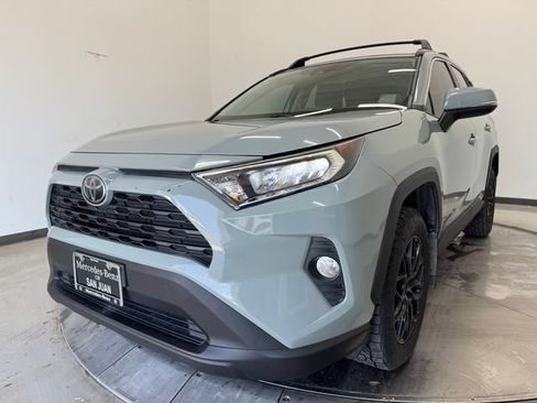 Used 2020 Toyota RAV4 XLE w/ Convenience Package FWD image 31