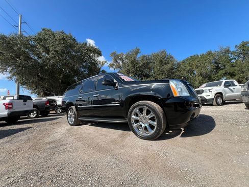 Used 2014 GMC Yukon XL Denali RWD image 37