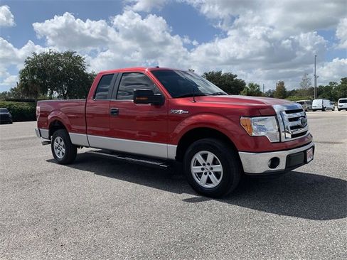 Used 2011 Ford F150 XLT w/ XLT Convenience Pkg image 2